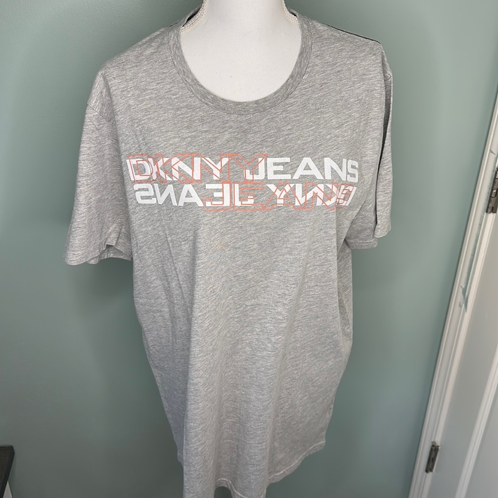 DKNY men’s tshirt size XL